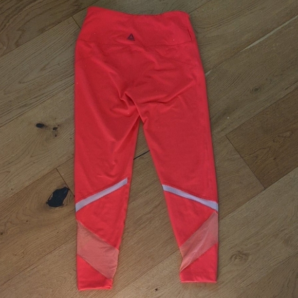Reebok small women's running leggings / yoga pants - Picture 4 of 4